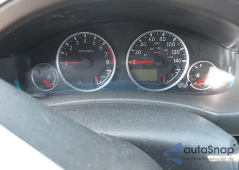 2011 Nissan Pathfinder Sv z USA, uszkodzony, nr VIN 5N1AR1NN5BC617539